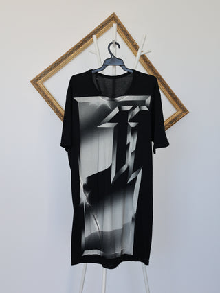 11 by Boris Bidjan Saberi black graphic T-shirt with monochrome abstract print, size S–M