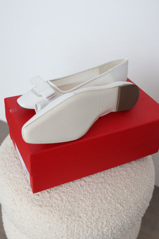 Salvatore Ferragamo Anz white mesh and leather ballet flats with signature bow detail, square toe and original box.