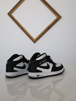 Nike x Stüssy Air Force 1 Mid Light Bone Black sneakers size 33.5 EU.