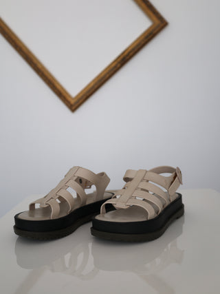 Melissa Flox III beige strappy sandals size 35/36 EU.