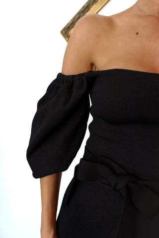 Scanlan Theodore black crepe knit off shoulder coupe sleeve dress size small.