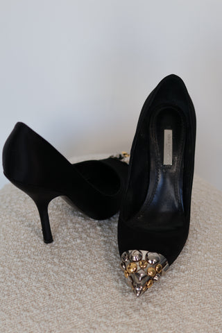 Louis Vuitton black leather pointed-toe heels with metallic embellished toe caps and slim stiletto heels, size EU 37.