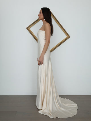 Shona Joy La Lune women’s strapless satin gown in ivory, AU Size 10, featuring a straight neckline, bias-cut silhouette, floor-length skirt and sweeping train.