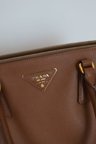 Prada Double Zip Medium Saffiano Tote Bag, beige (Cameo), gold-tone hardware