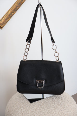Ferragamo Black Calf Leather Shoulder Bag – Medium